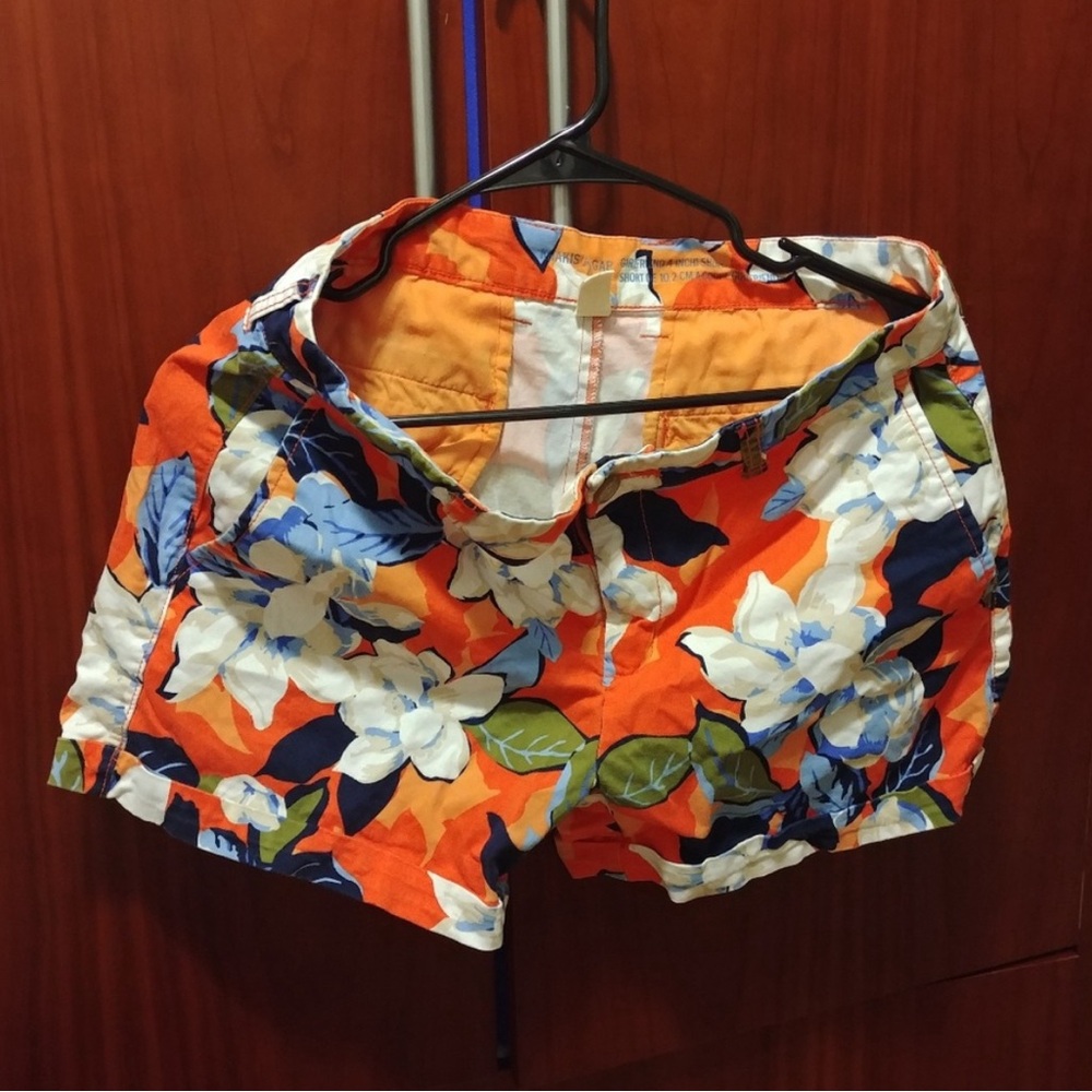 Gap floral cotton cargo shorts